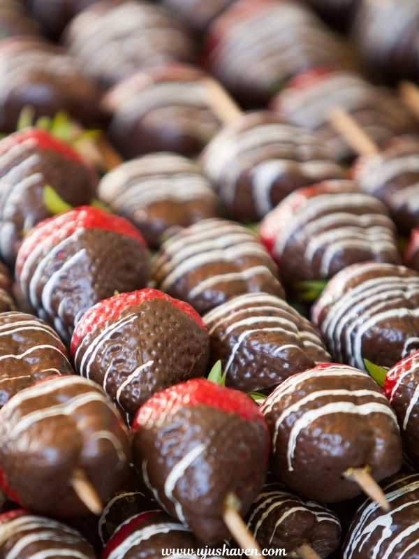 Chocolate-Covered-Strawberries