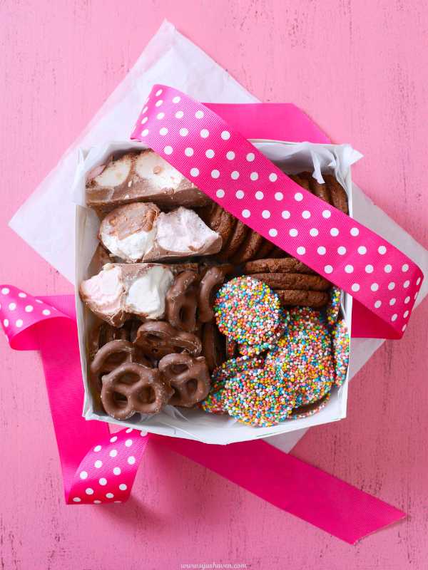 DIY-chocolate-or-candy-boxes