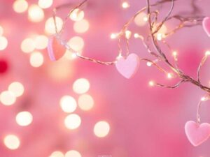 Fairy-lights-with-heart-clips-Valentine's-Day-Dec0ratin-Ideas-At-Home