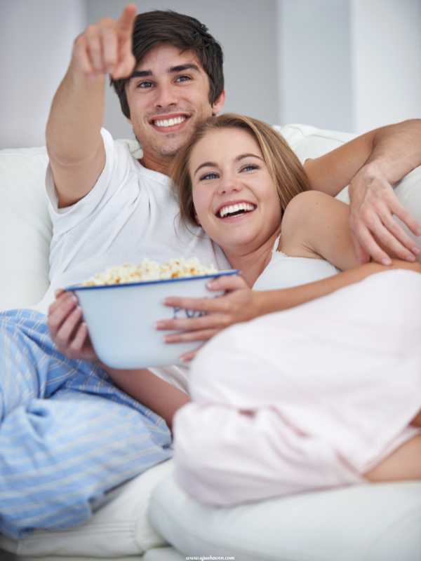 Movie-Night-with-a-Romantic-Theme