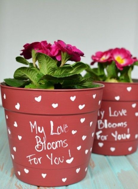 Painted-flower-pots-with-love-notes