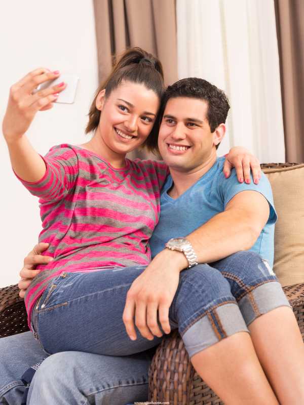 Photo-Date-At-Home-Valentine's-Day-Date-Ideas