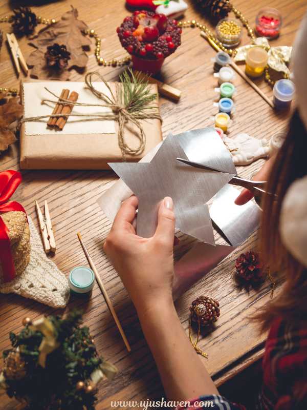 Pick-quick-low-effort-decorations-New-Year's-Eve-Party-Planning-Checklist