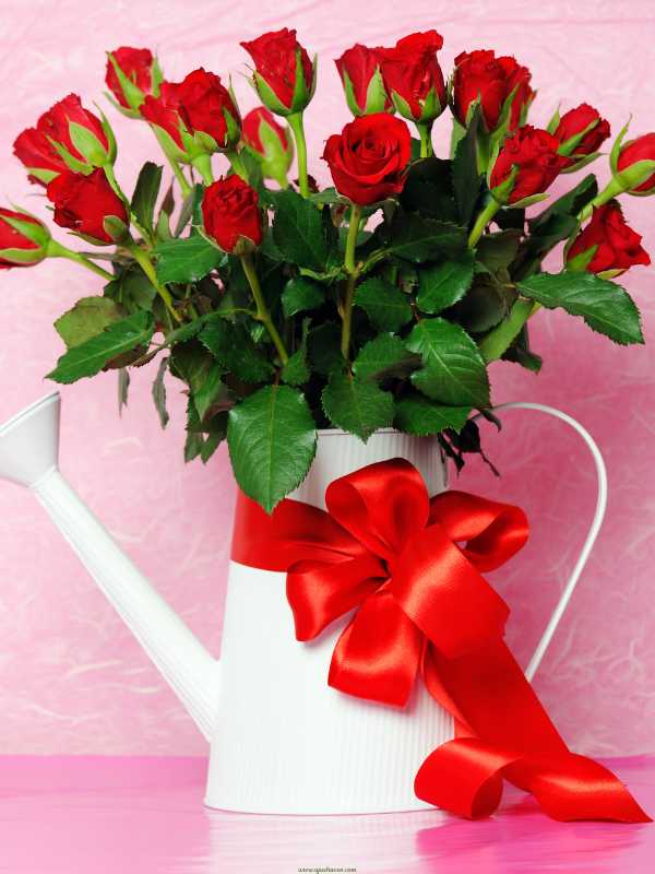 Ribbon-wrapped-vases