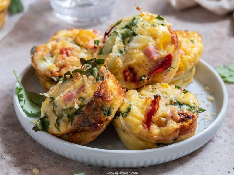 Baked-Egg-Muffins-with-Vegetables-and-Cheese