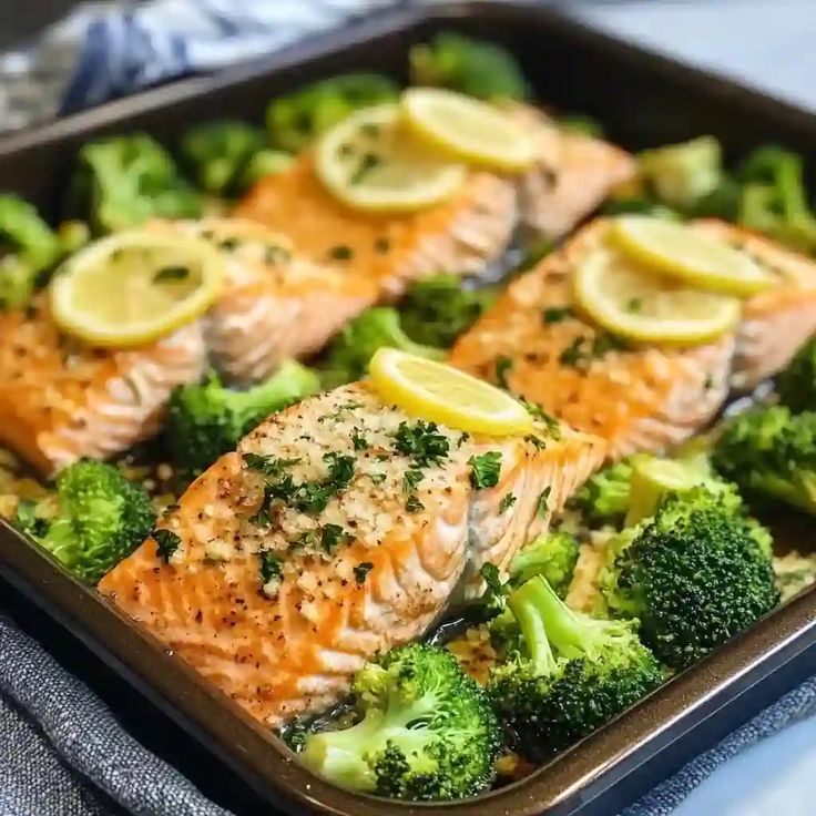 Baked-Salmon-with-Lemon-and-Steamed-Broccoli