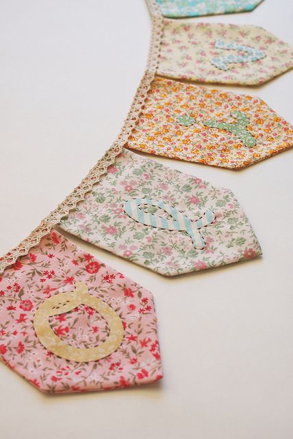 Fabric-scrap-bunting-for-indoor