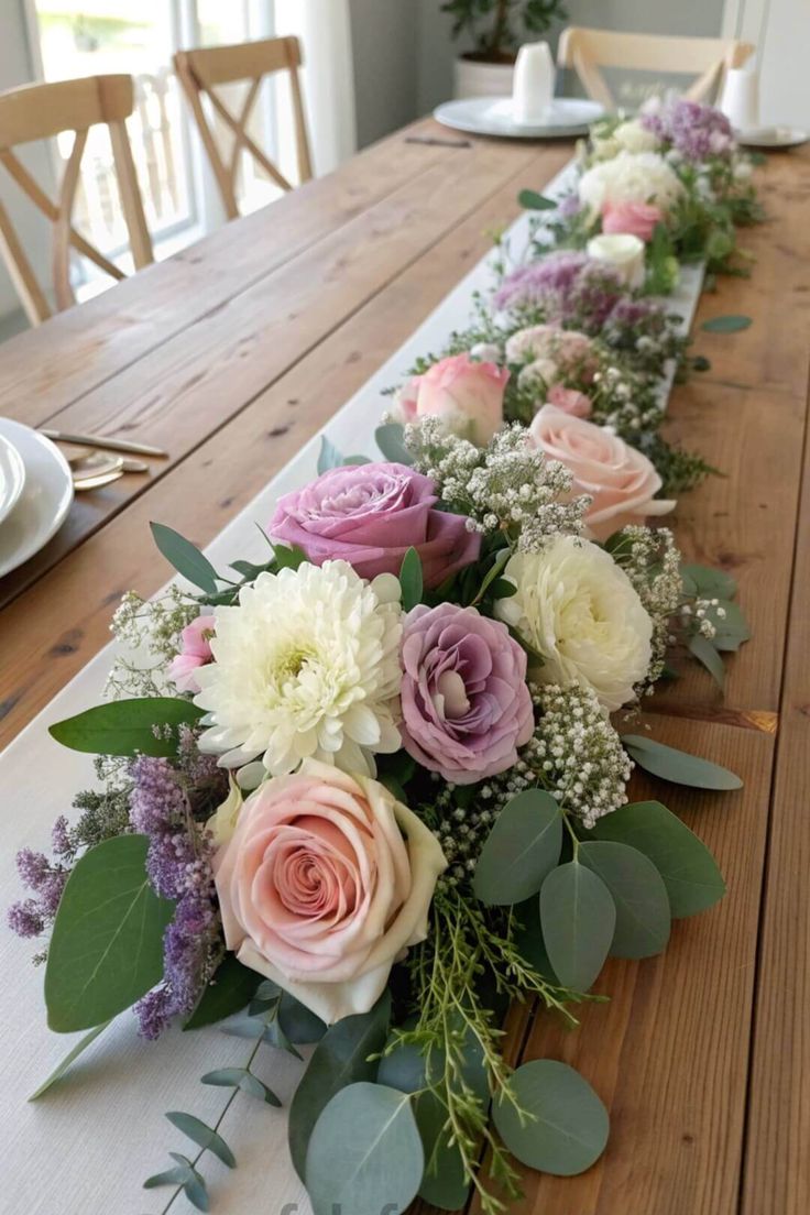 Floral-garland-running-down-the-table