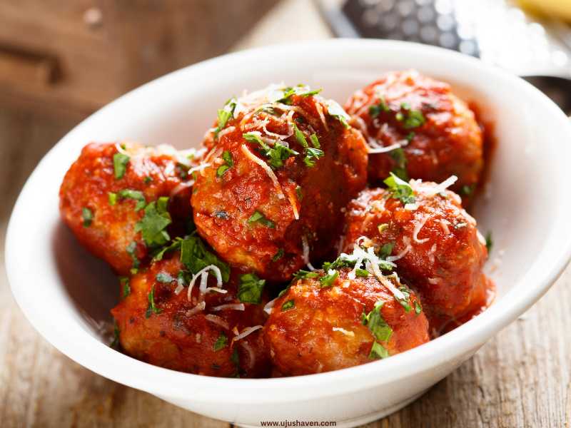 Mini-Turkey-or-Beef-Meatballs-kid-friendly-dinner-ideas-for-picky-eaters.