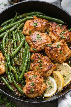 One-Pan-Garlic-Butter-Chicken-and-Green-Beans