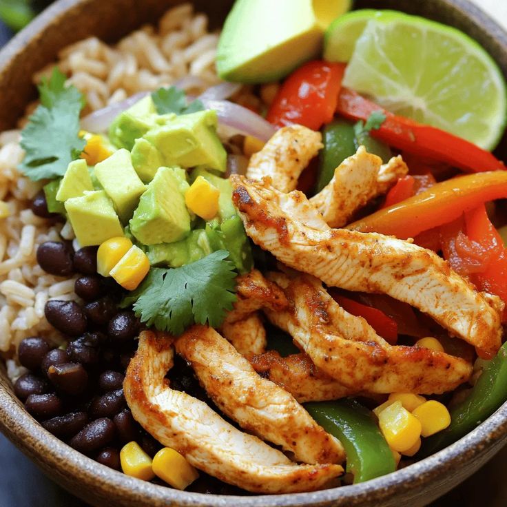 Baked-Chicken-Fajita-Bowls-with-Peppers-and-Brown