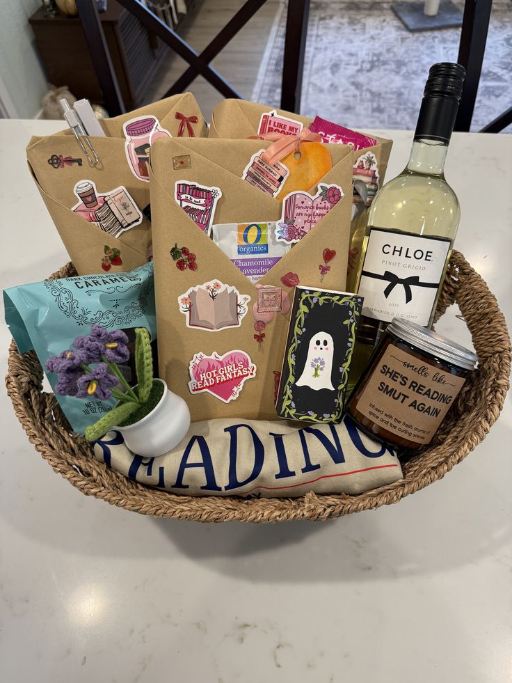 Book-Lovers-Easter-Basket