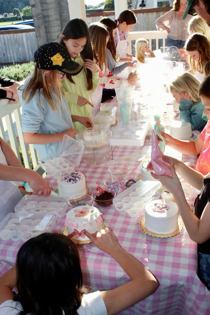 Cooking-or-Baking-Challenge-Birthday-Party-Ideas-for-Teenagers