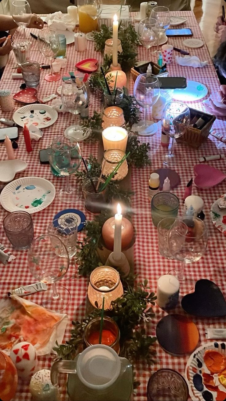 Craft-Chill-Night-Birthday-Party-Ideas-for-Teenagers