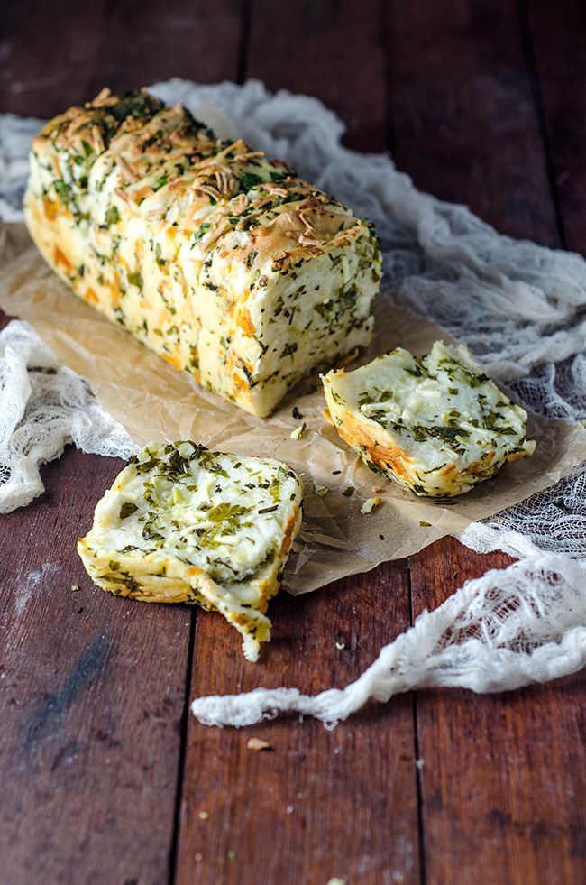 Herb-and-Cheese-Pull-Apart-Bread-Easter-Party-Food-Ideas