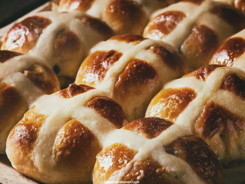 Hot-Cross-Bun-Sliders