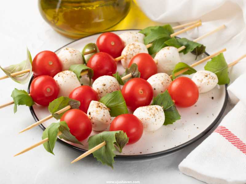 Mini-Caprese-Bites-Tomato-Mozzarella-Basil.