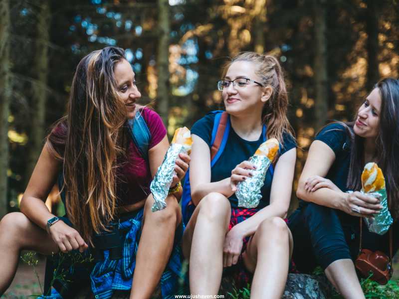 Nature-Hike-Snack-Break