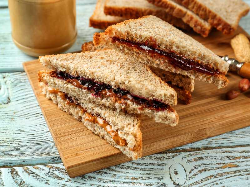Peanut-Butter-and-Jelly-Sandwiches