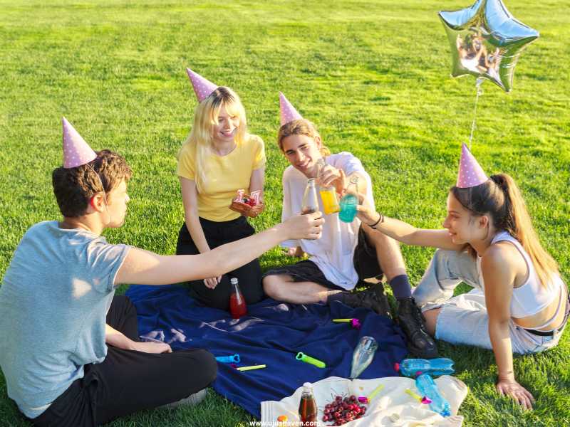 Picnic-Party-in-the-Park