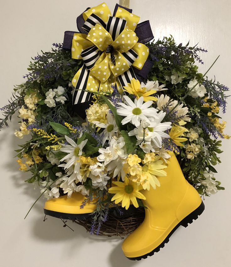 Rain-Boot-or-Watering-Can-Accent