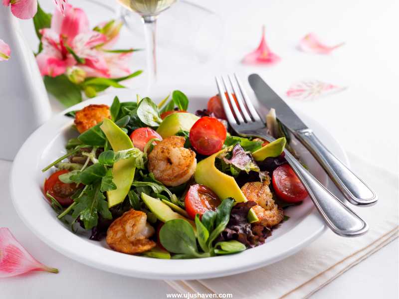 Shrimp-and-Avocado-Salad-with-Mixed-Greens.