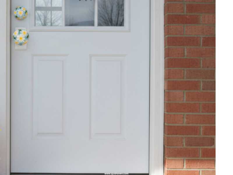 Swap-Out-Door-Hardware-or-Knobs-Look