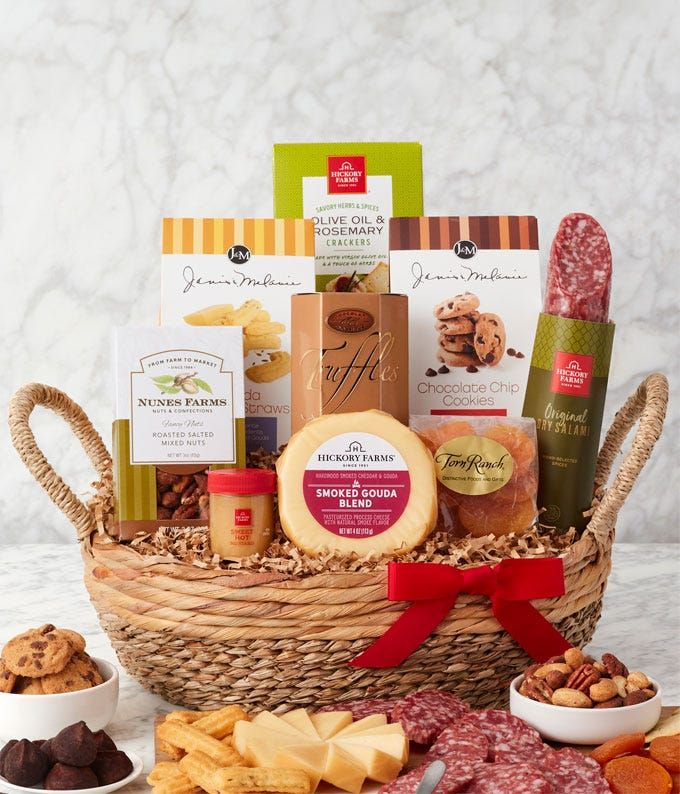 Sweet-and-Savory-Snack-Basket.