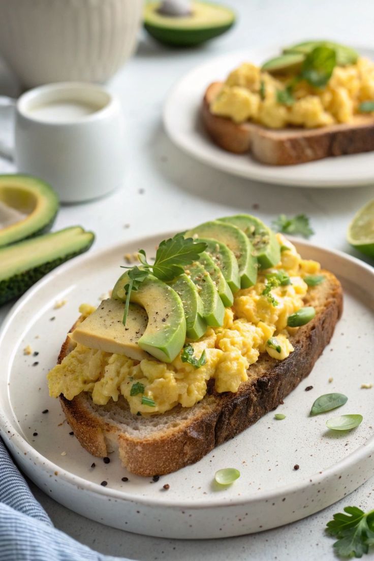 Scrambled-Eggs-with-Toast-and-Avocado-Mother’s-Day-Brunch