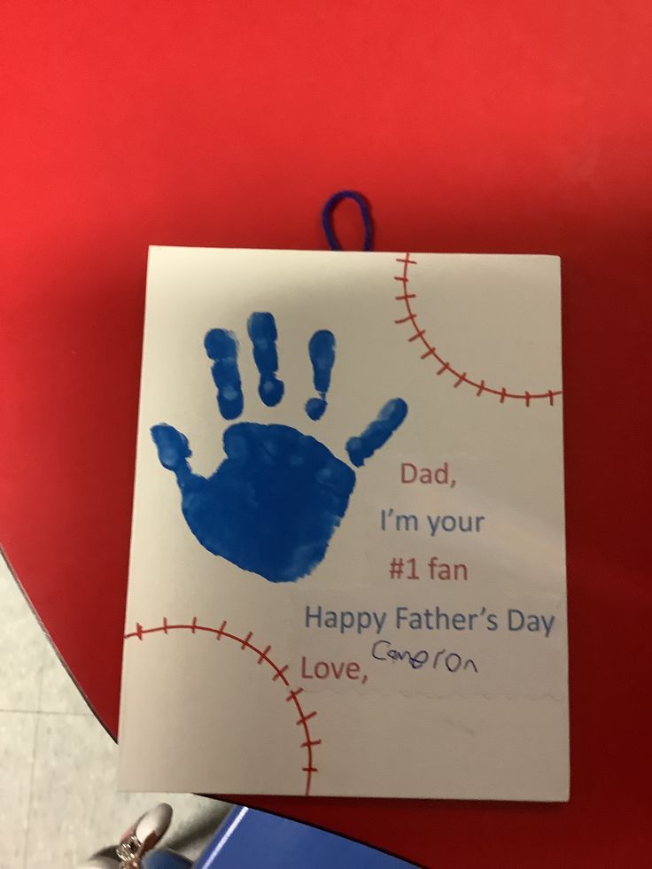 Creative-Ways-to-Turn-Handprints-Into-Personalized-Fathers-Day-Keepsakes