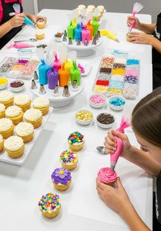 Cupcake-Decorating-Contest