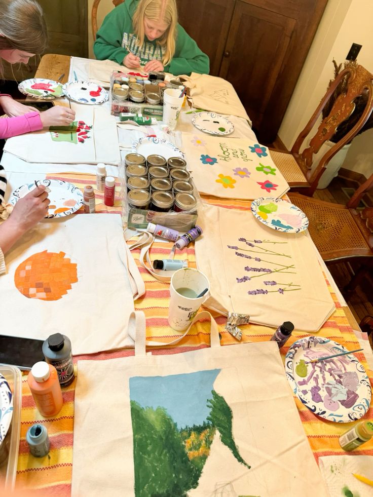 DIY-Tote-Bag-or-T-Shirt-Station-Sweet-16-birthday-party-activities