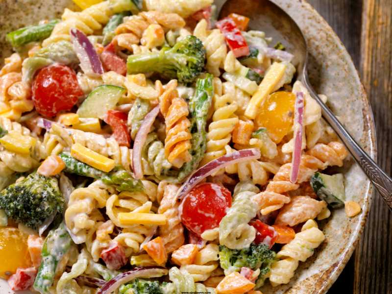 Pasta-Salad-with-Veggies