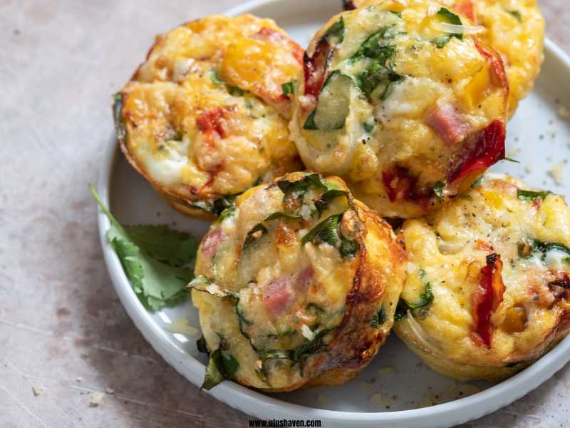 Egg-Muffins-with-Veggies-and-Cheese.