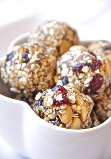 Fruit-Nut-Energy-Bites