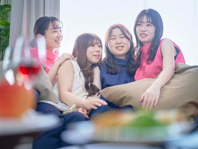 How-to-Make-Everyone-Feel-Included-and-Comfortable-How-to-Host-a-Girls-Craft-Night