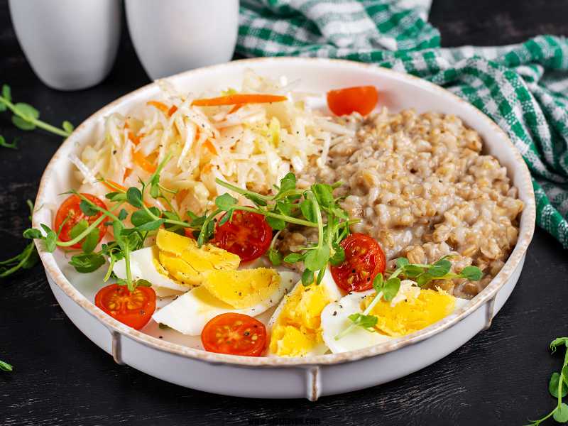 Oatmeal-Jars-with-Chicken-or-Eggs