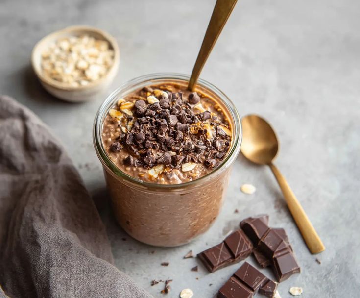 Overnight-Cocoa-Oats-with-Chia-Seeds