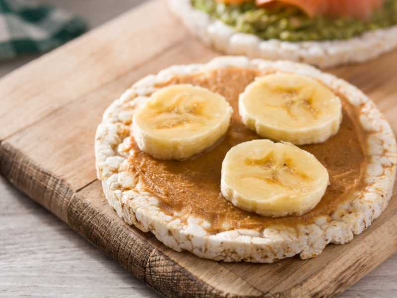 Peanut-Butter-Banana-Rice-Cakes-Healthy-Summer-Snack-Ideas.