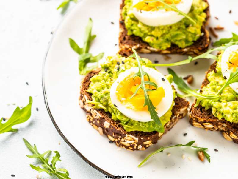 Whole-Grain-Toast-Egg-Combo-Quick-Breakfast-Ideas-on-the-Go