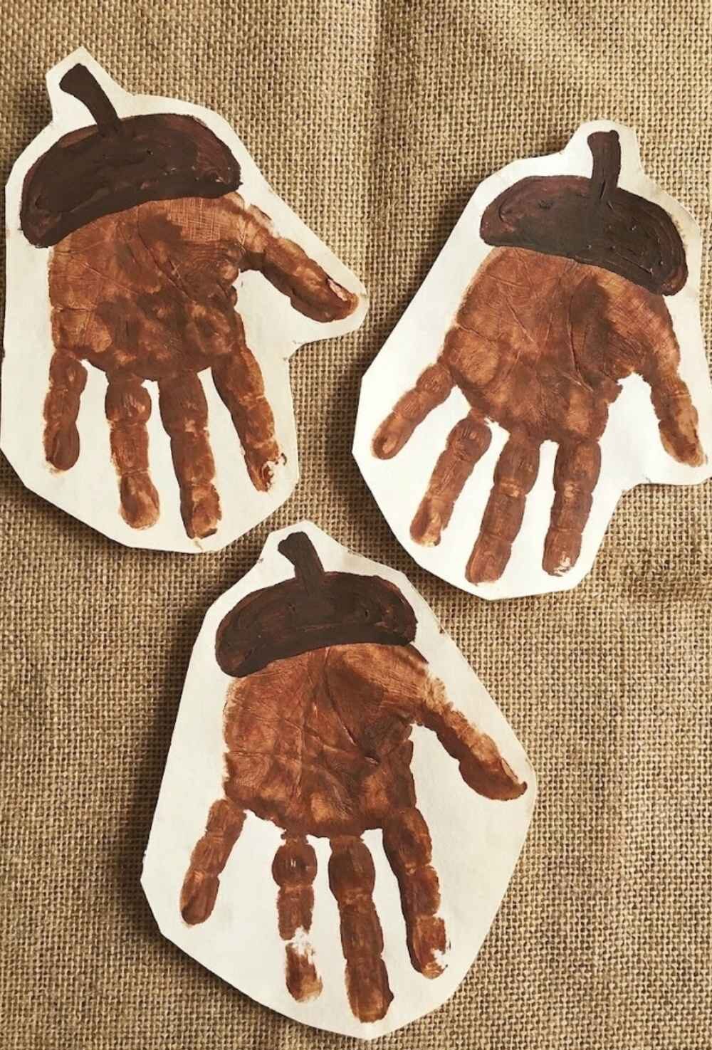 Acorn-Handprint-Craft