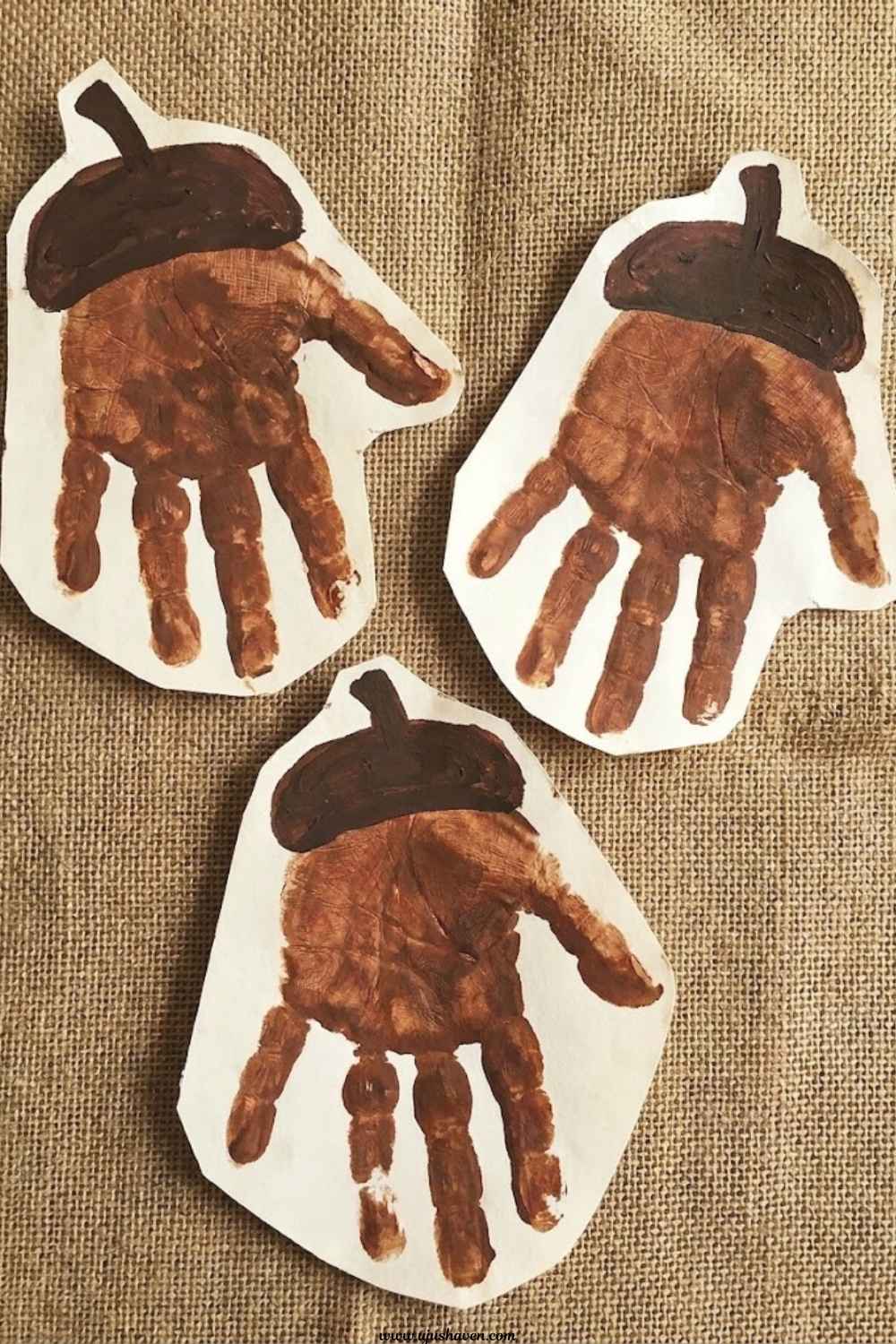 Acorn-Handprint-Craft