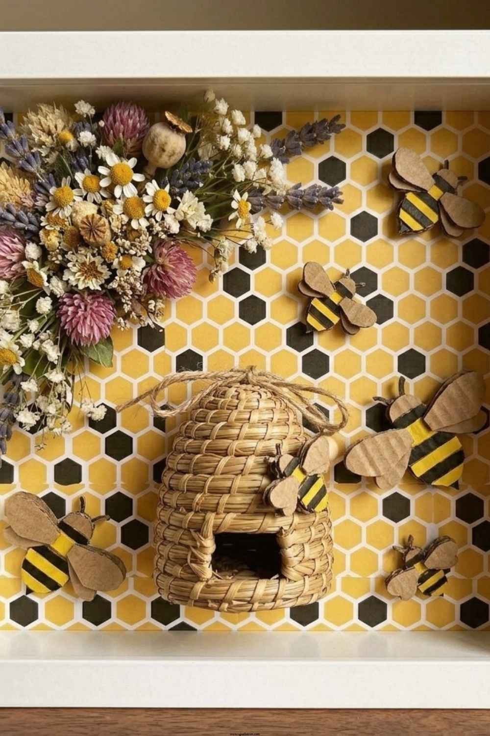 Bee-Themed-Shadow-Box.