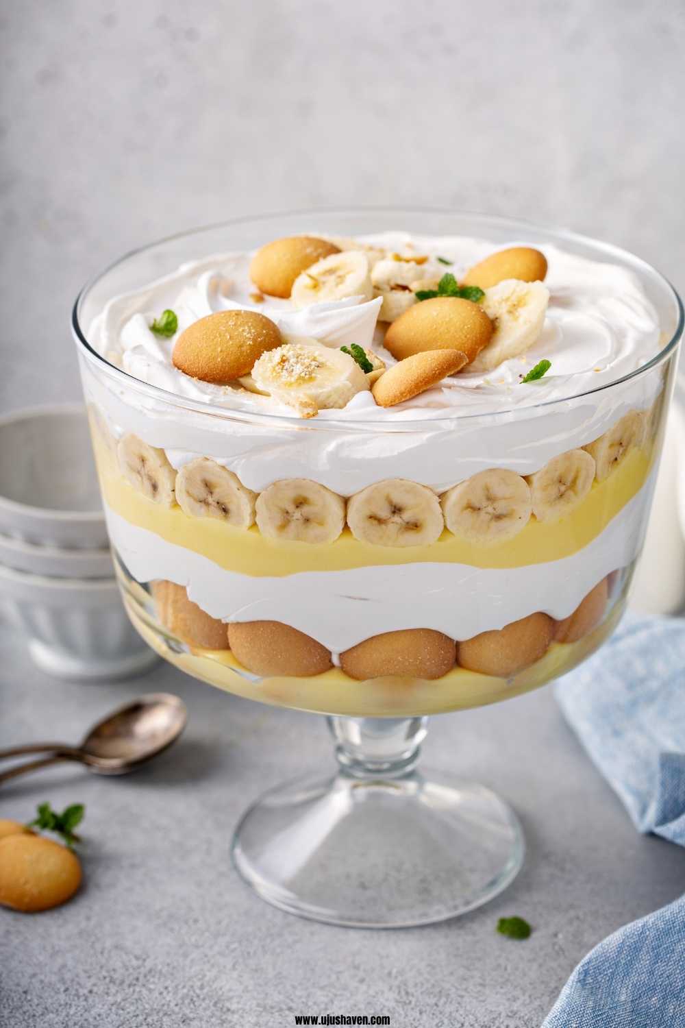 Classic-Banana-Pudding-Trifle-Easy-Labor-Day-Dessert-Recipes