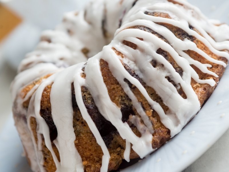 Lemon-Blueberry-Bundt-Cake.