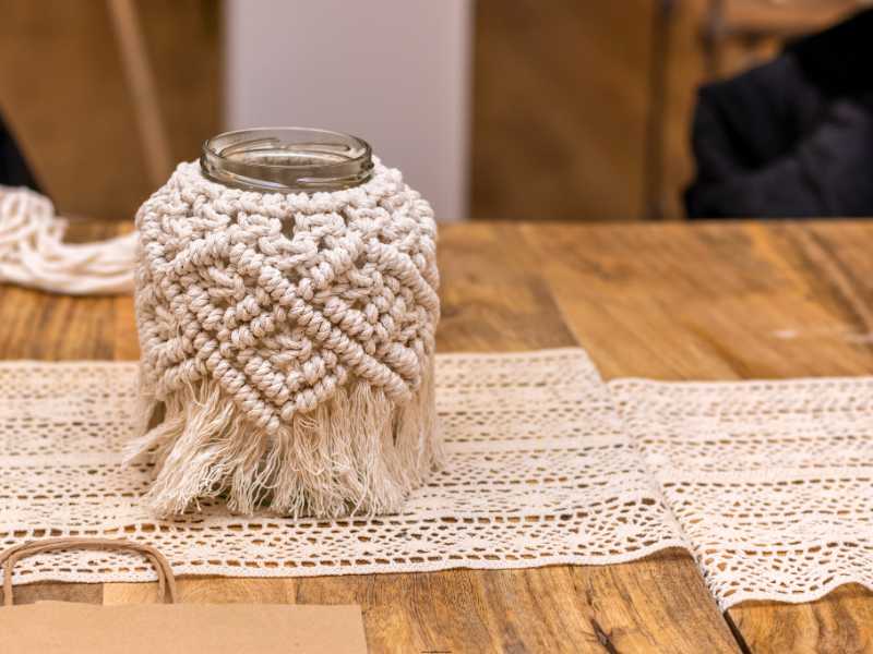 Macrame-Knot-Tying-Relaxing-Crafts-for-Adults