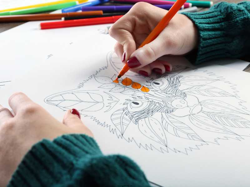 Zentangle-Drawing-Relaxing-Crafts-for-Adults.