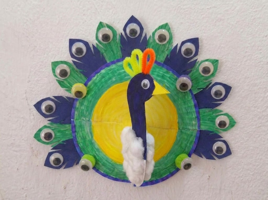 Paper-Plate-Peacock-Craft