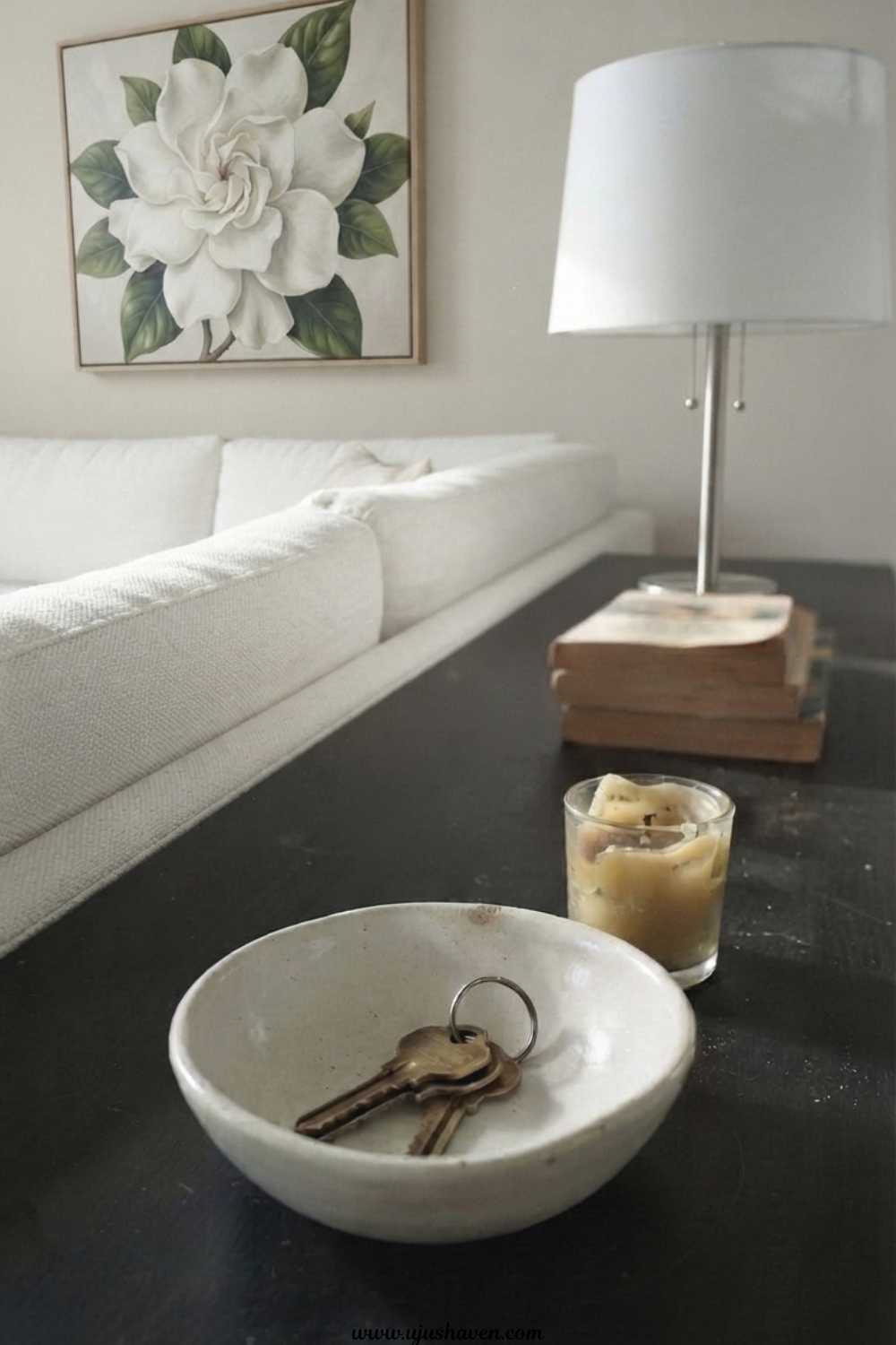 The-Small-Piece-Everyone-Forgets-How-to-Style-a-Console-Table-Behind-a-Sofa