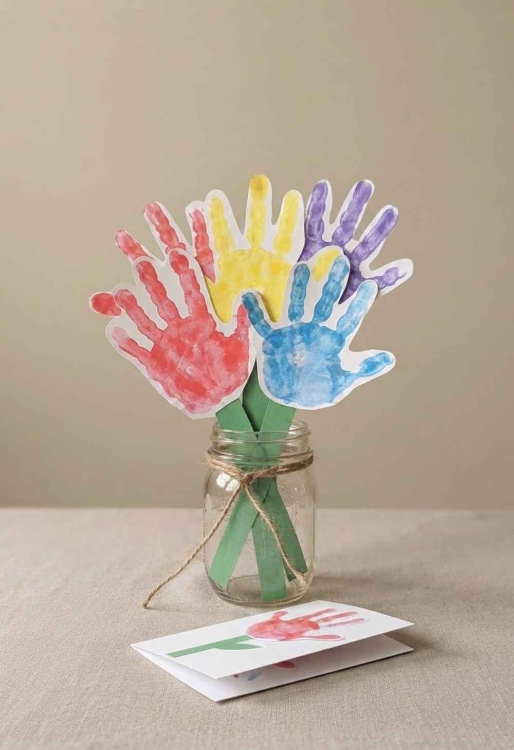 Handprint-Thank-You-Flower-Bouquet